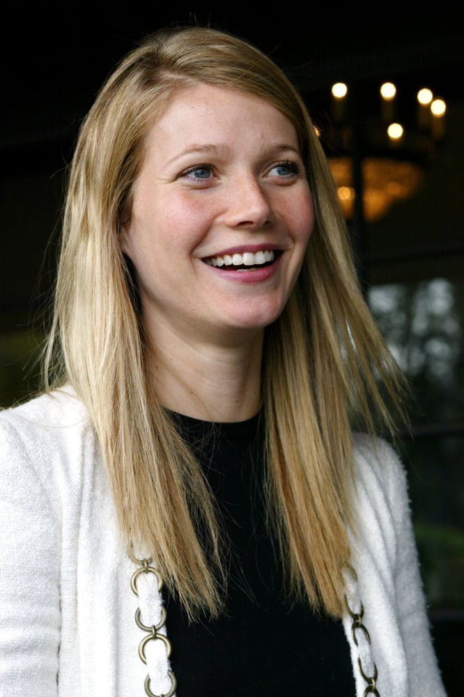 Sexy gwyneth
 #95221096