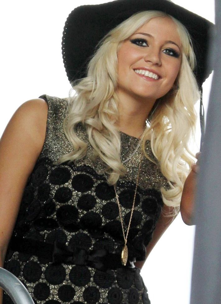 Pixie Lott desnuda #109366284