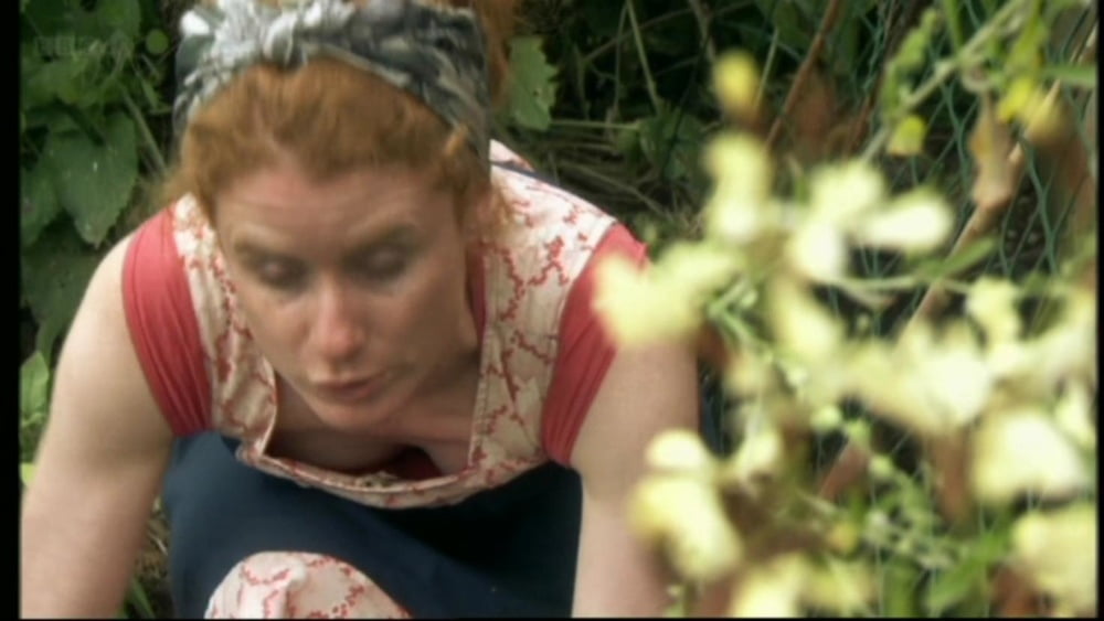 Alys fowler, jardinera famosa, cabeza roja, lesbiana
 #98238642