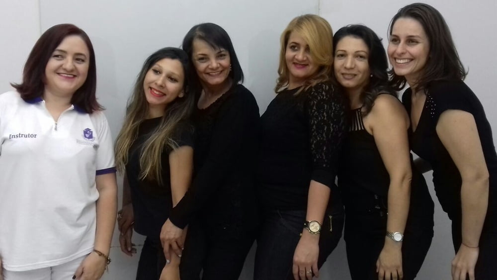 Coroa gostosa #89963024