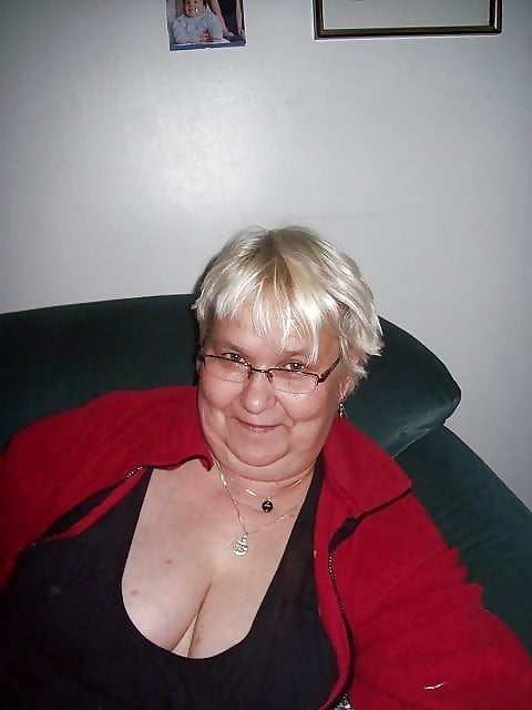 Granny cleavage 22
 #100132625