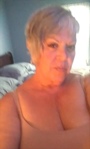 Granny cleavage 22
 #100133043