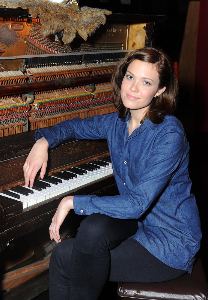 Mandy Moore - Portrait Session in the Largo Theatre (2009) #87405061