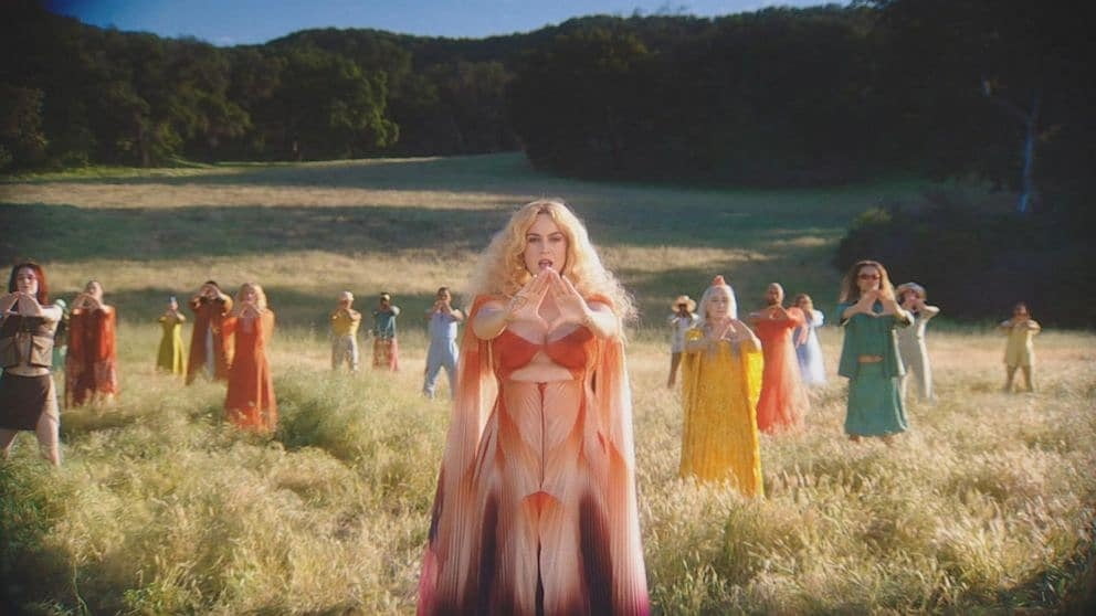 Katy perry
 #104518645