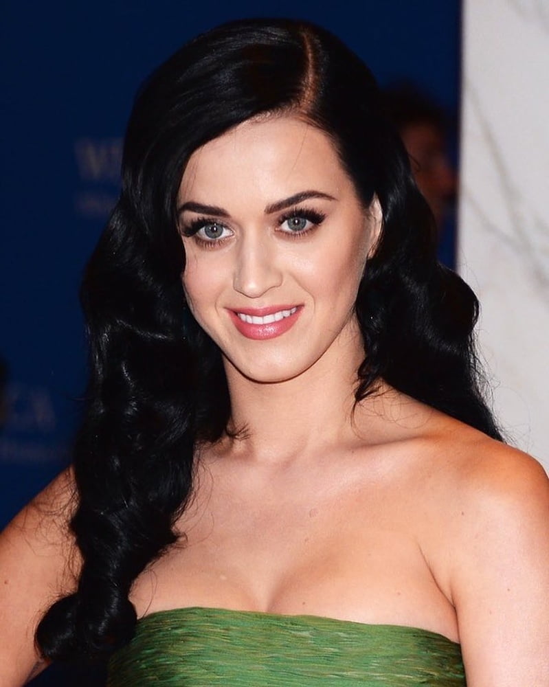 Katy perry
 #104518789