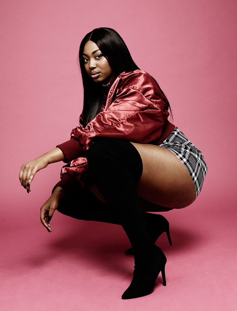 Ms Banks #89889032