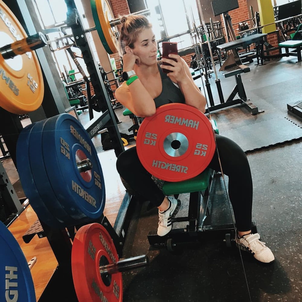 Pauline Grabosch #81825298