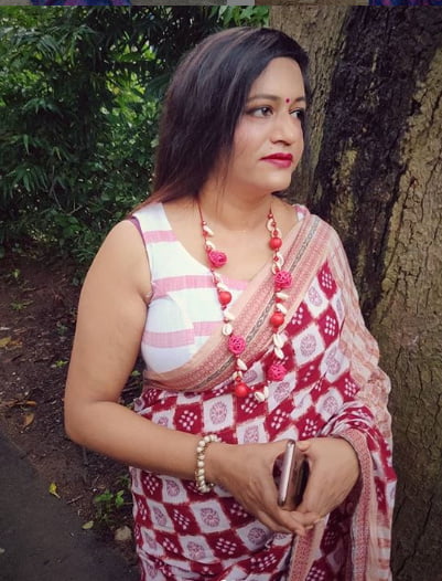 インドの成熟したサリーを着た女性
 #96990872