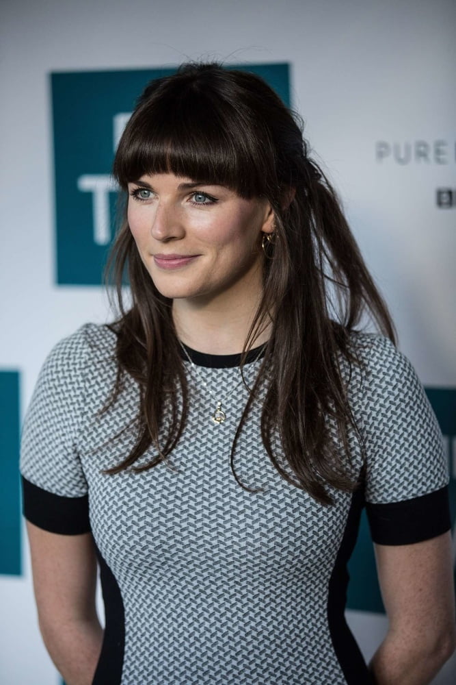 Aisling Bea - stunning Irish comedienne nude and clothed #105523720