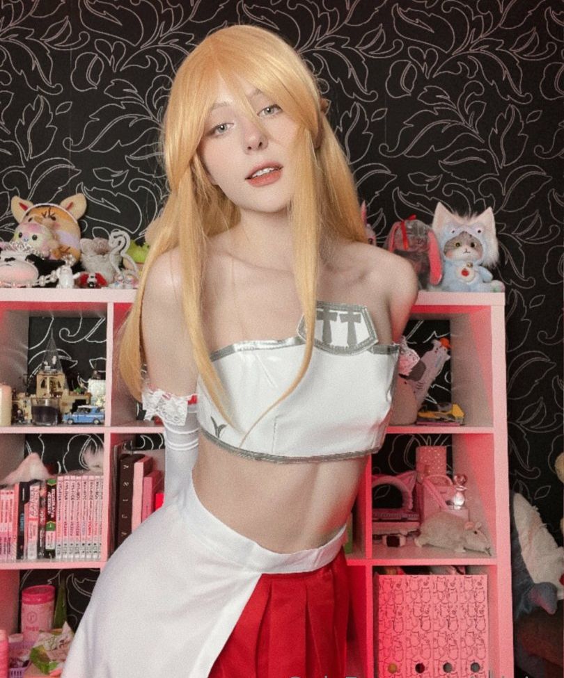 Tulpina desnuda #107931305