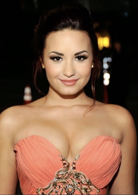 Demi Lovato #92859175