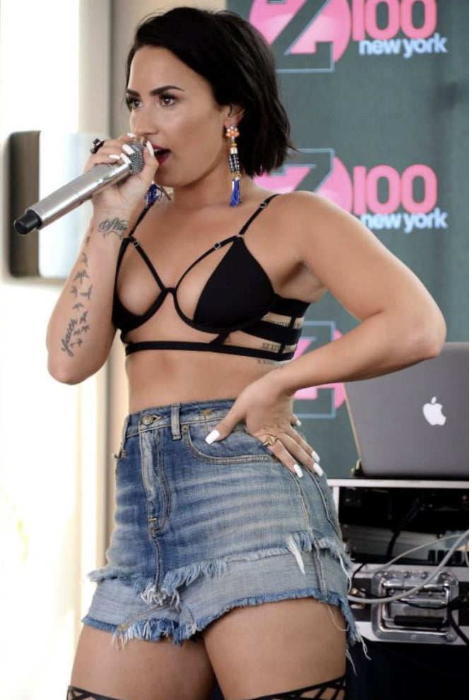 Demi Lovato #92859363