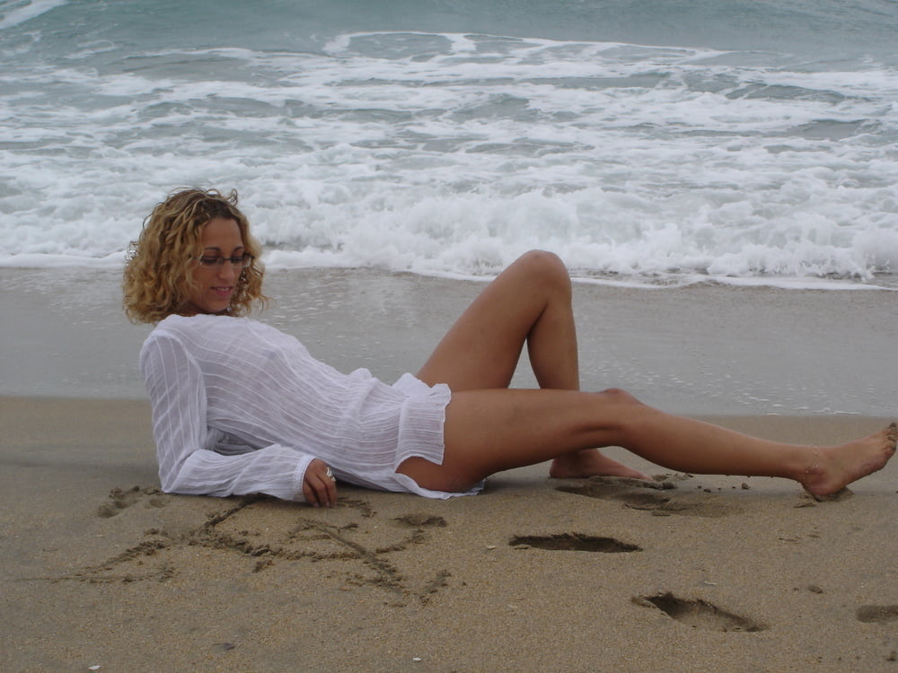 Jessica Fernandes #94520962