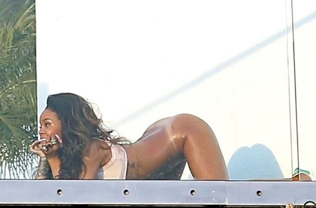 Rihanna nude et hot #94409450