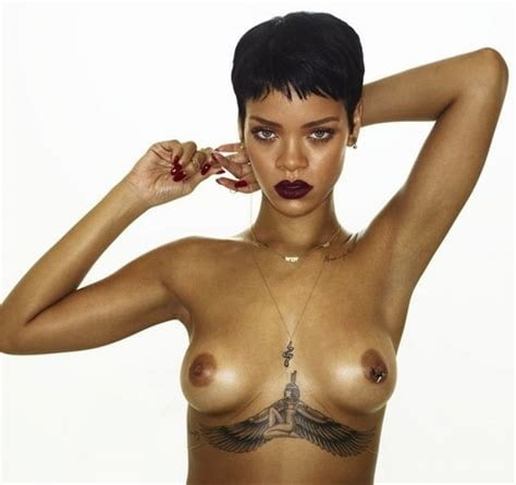 Rihanna nude et hot #94409453