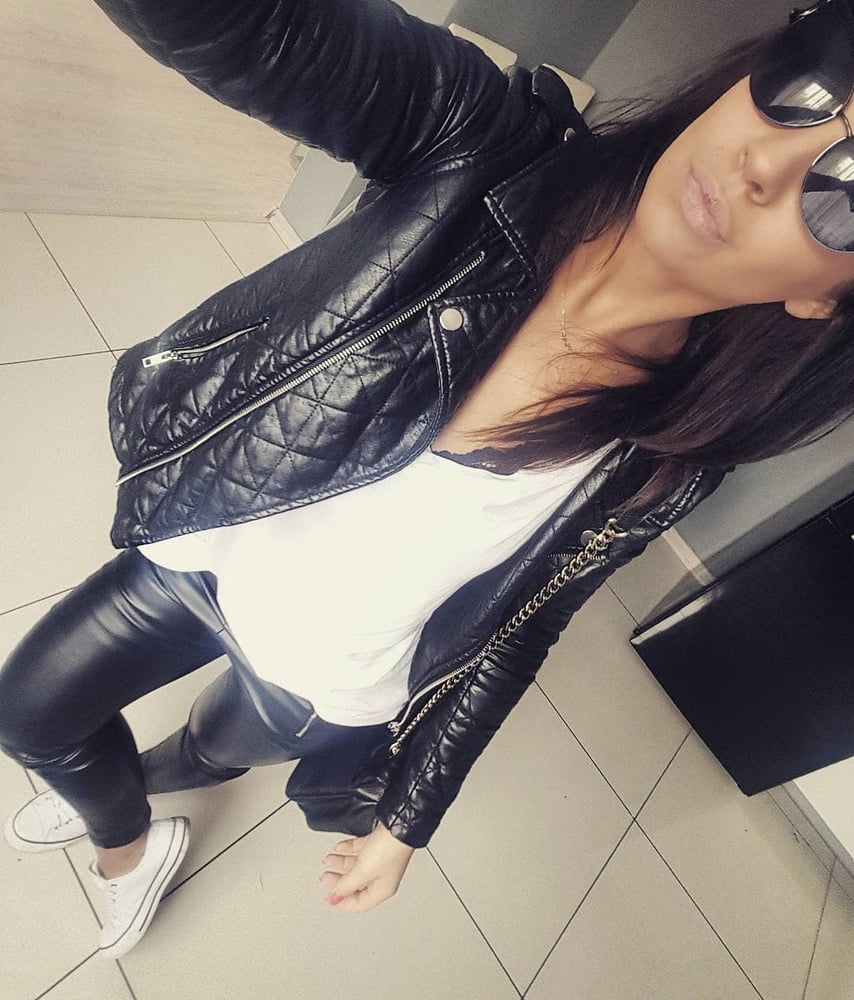 Darkhaired_Beautys #80172805