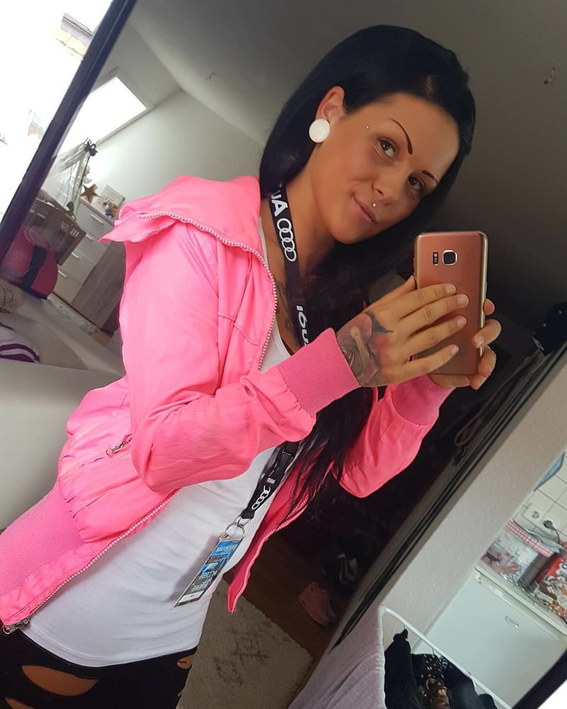 Darkhaired_Beautys #80172844