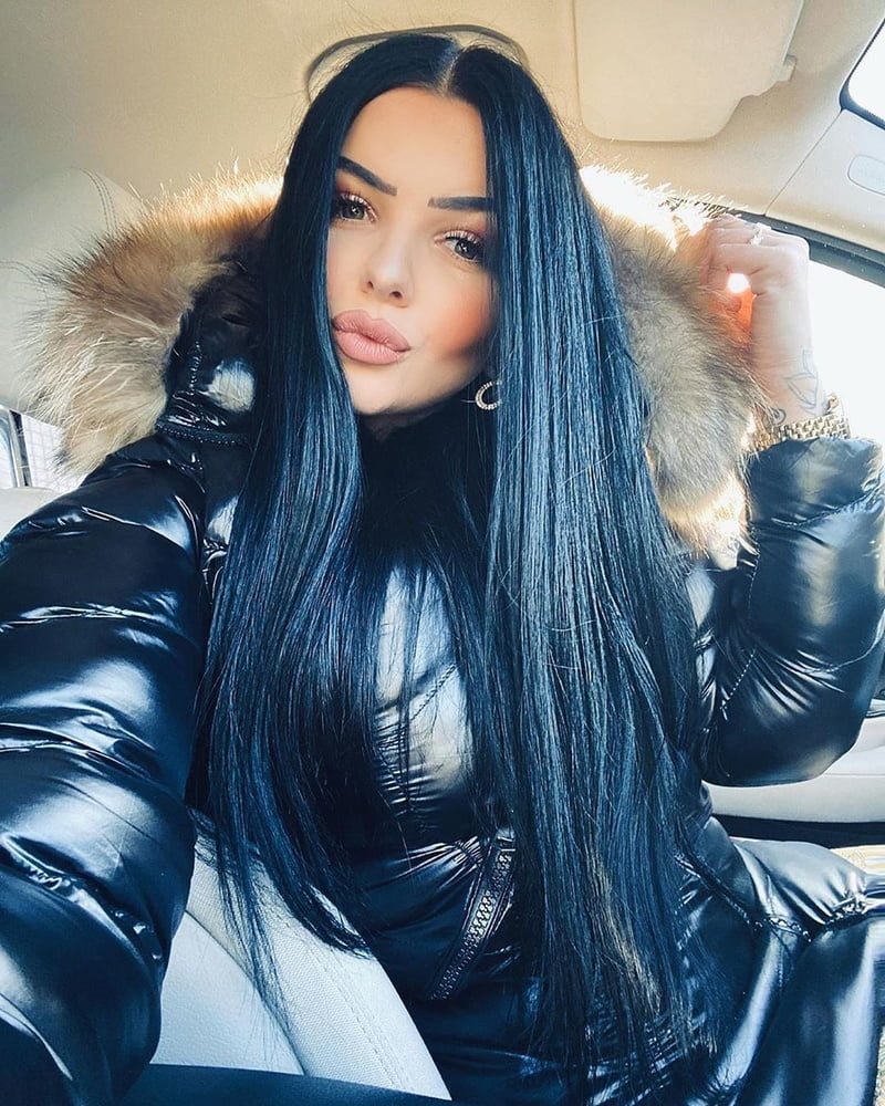Darkhaired_Beautys #80172922