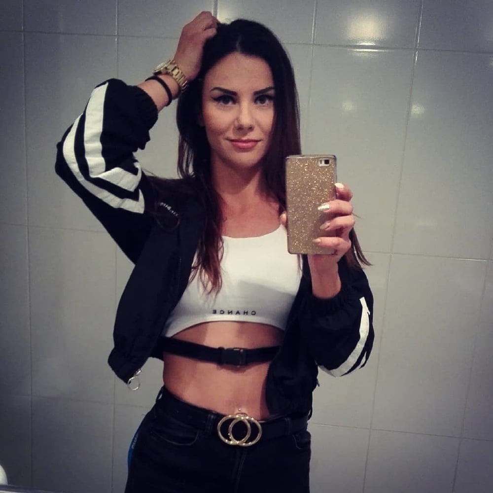 Darkhaired_Beautys #80172934
