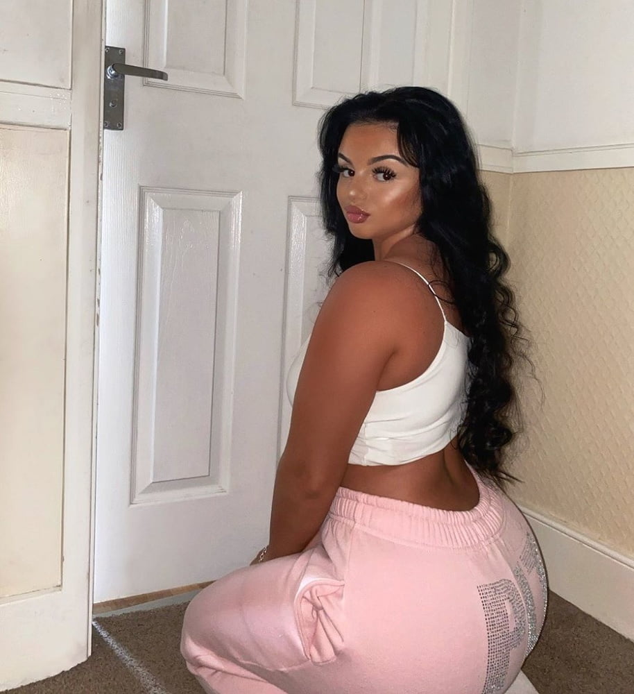 Curvy PAWG chav slag Sabrina #89402823