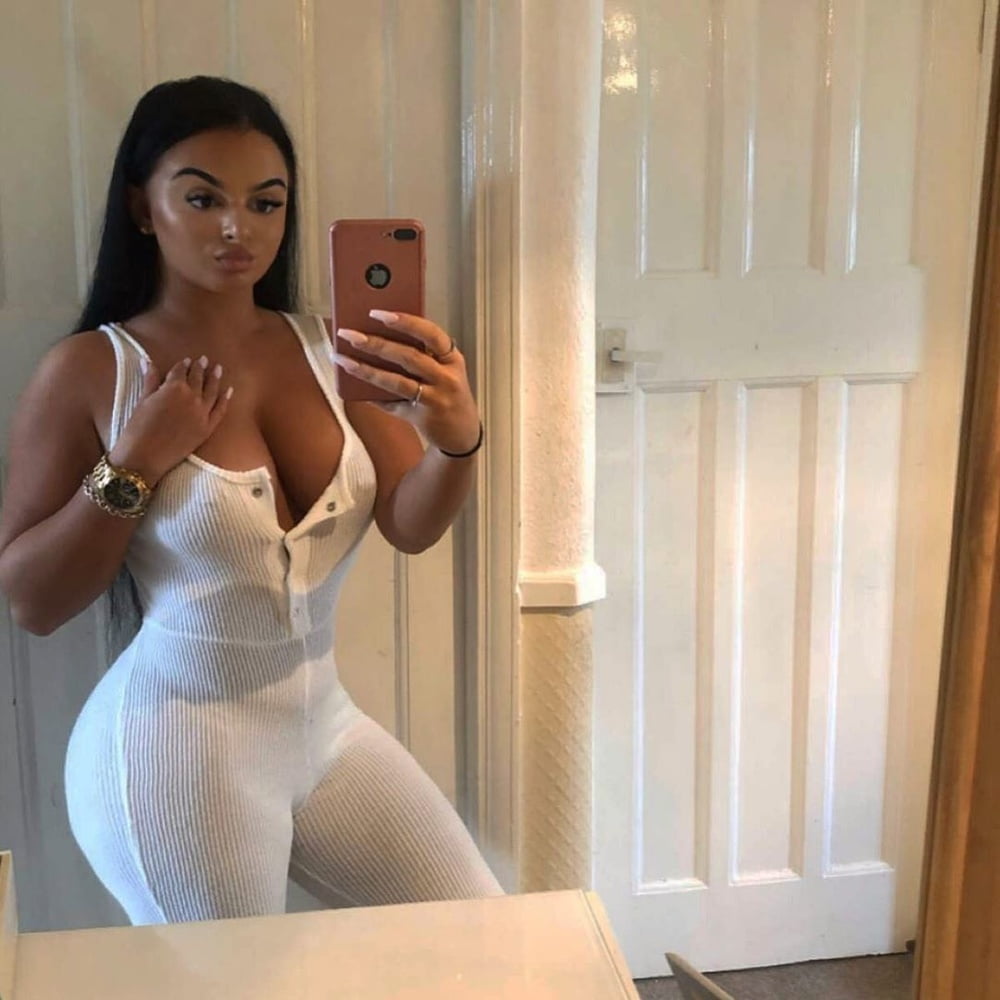 Curvy PAWG chav slag Sabrina #89402827