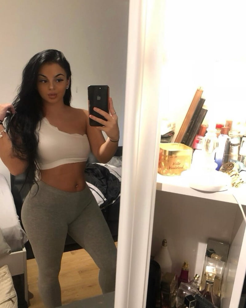 Curvy PAWG chav slag Sabrina #89402861