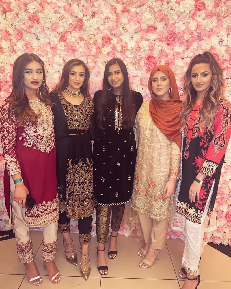 Pakistani sexy girls wank bank paki
 #104221318