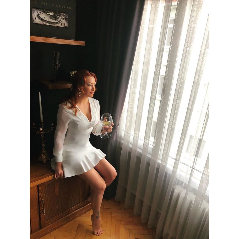 Sexy türkische Schauspielerin Aycin Inci
 #98817569