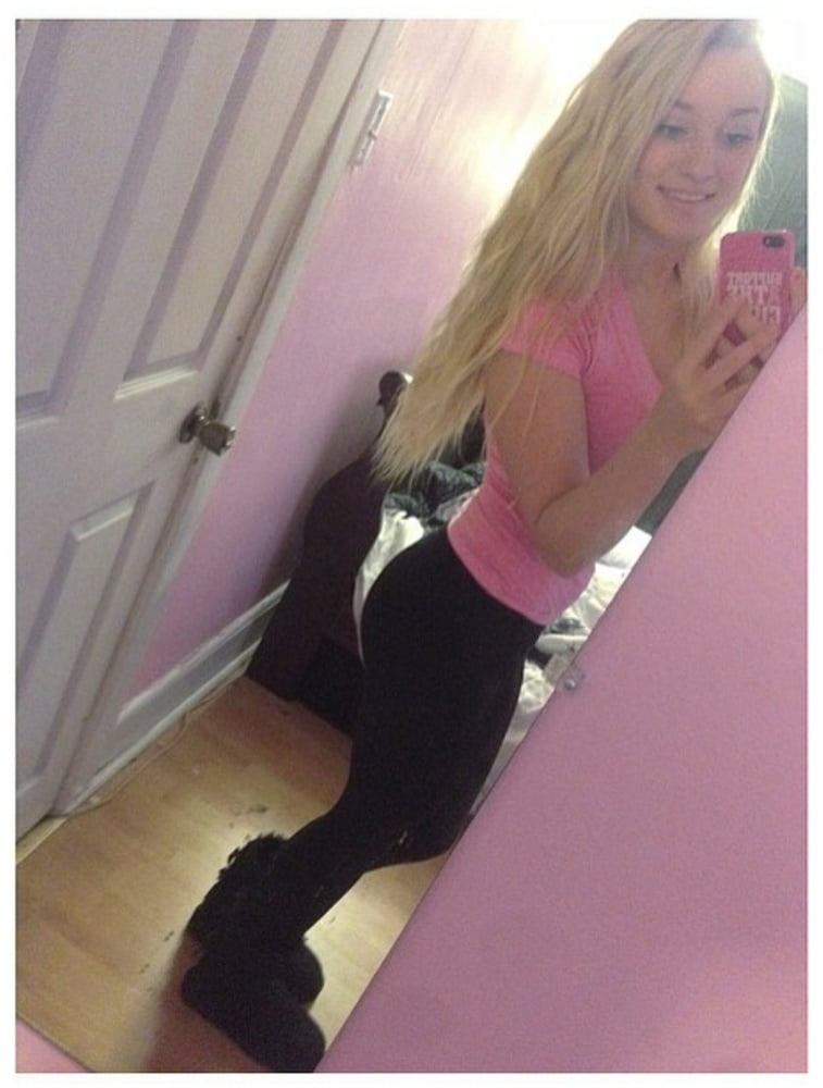 このブロンドは完全にキープされている
 #104527250