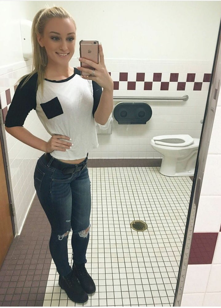 このブロンドは完全にキープされている
 #104527255