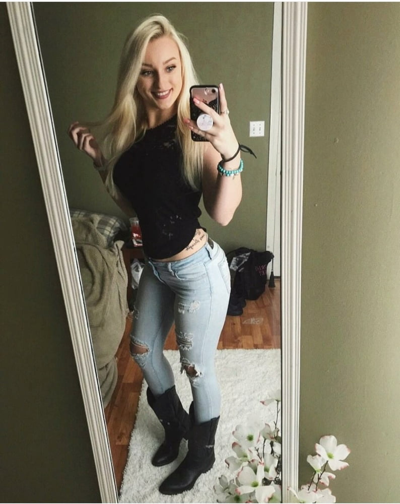 このブロンドは完全にキープされている
 #104527270