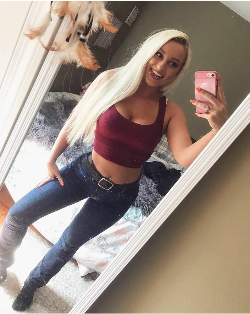 このブロンドは完全にキープされている
 #104527282