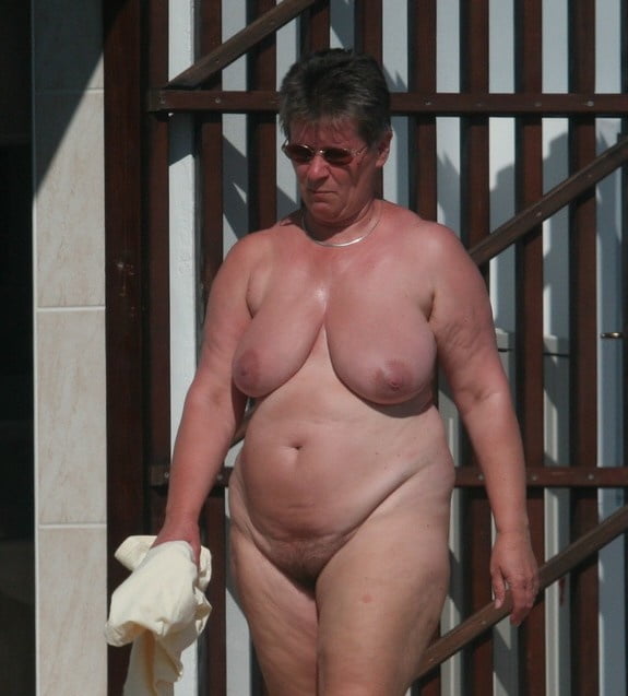 熟女とおばさん 489
 #82271106