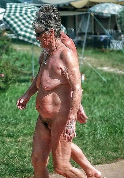 熟女とおばさん 489
 #82271114