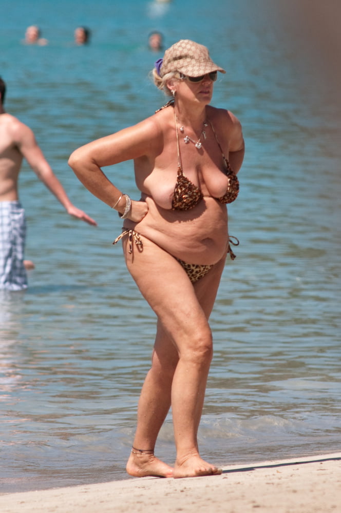 熟女とおばさん 489
 #82271139