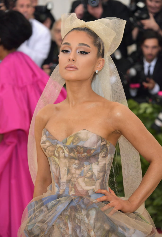 The Queen of Fairy Tales - Ariana Grande #95664849