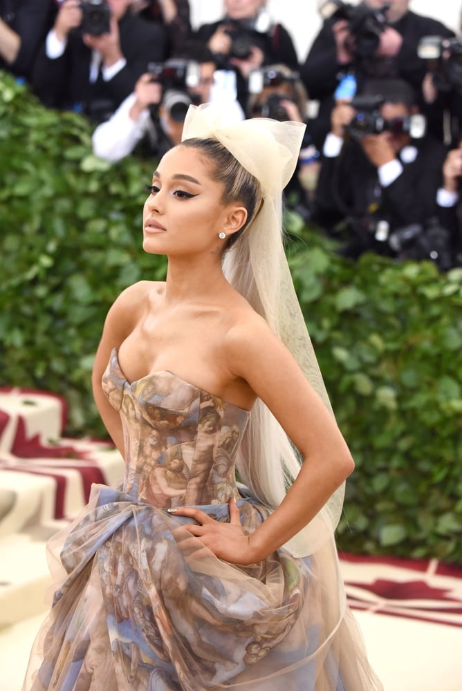 The Queen of Fairy Tales - Ariana Grande #95664858