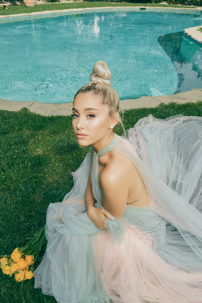 The Queen of Fairy Tales - Ariana Grande #95665039