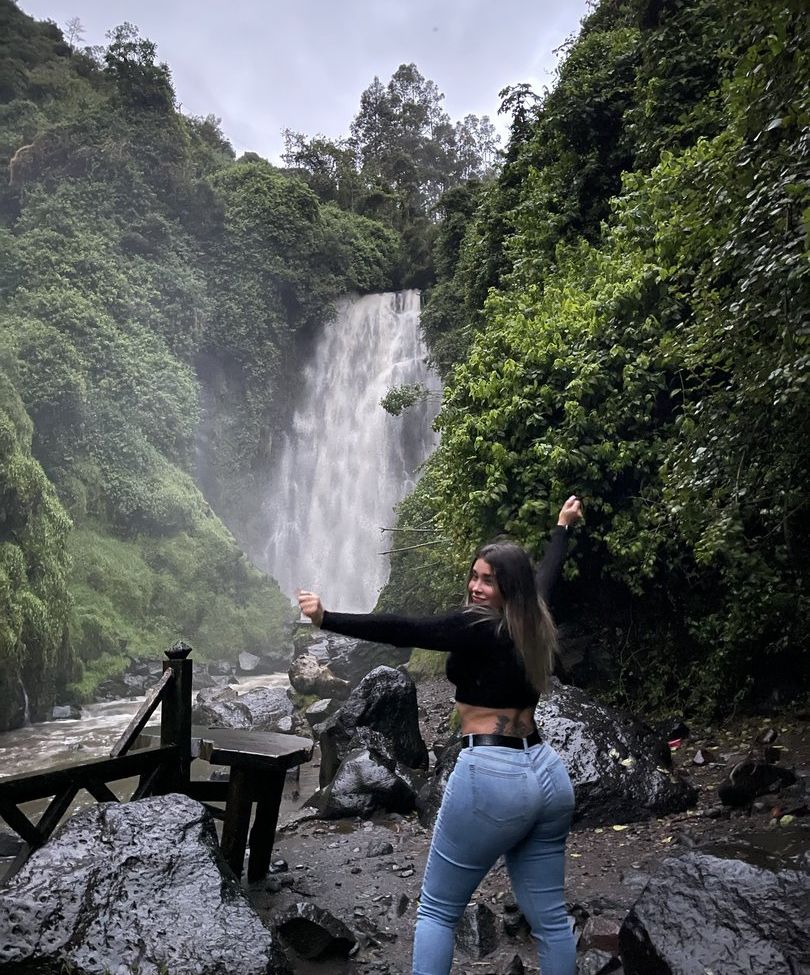 Kloe La Maravilla desnuda #107934904