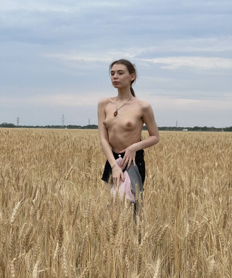 Sowa Valeri desnuda #108161387
