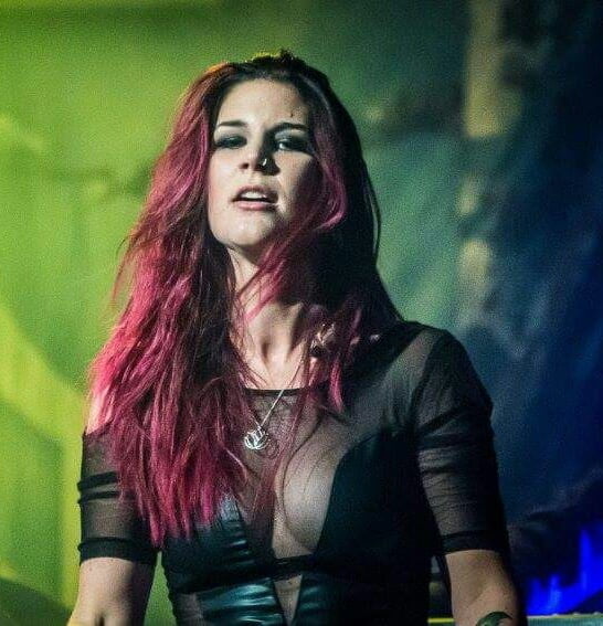 Charlotte wessels sexy cantante olandese
 #89698343