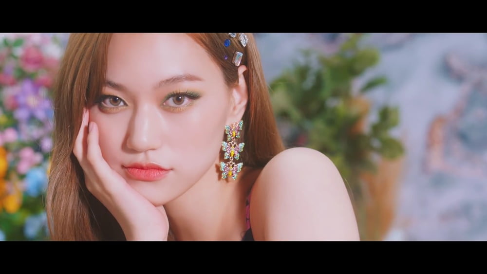 K-Pop Facial Screencaps #81706825