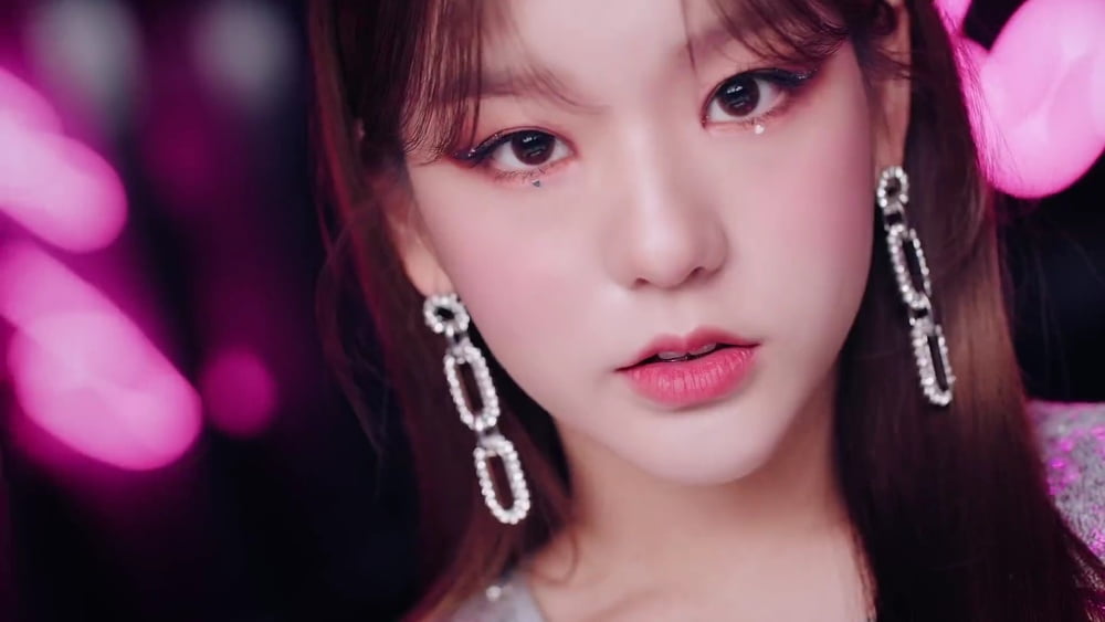 K-Pop Facial Screencaps #81706828