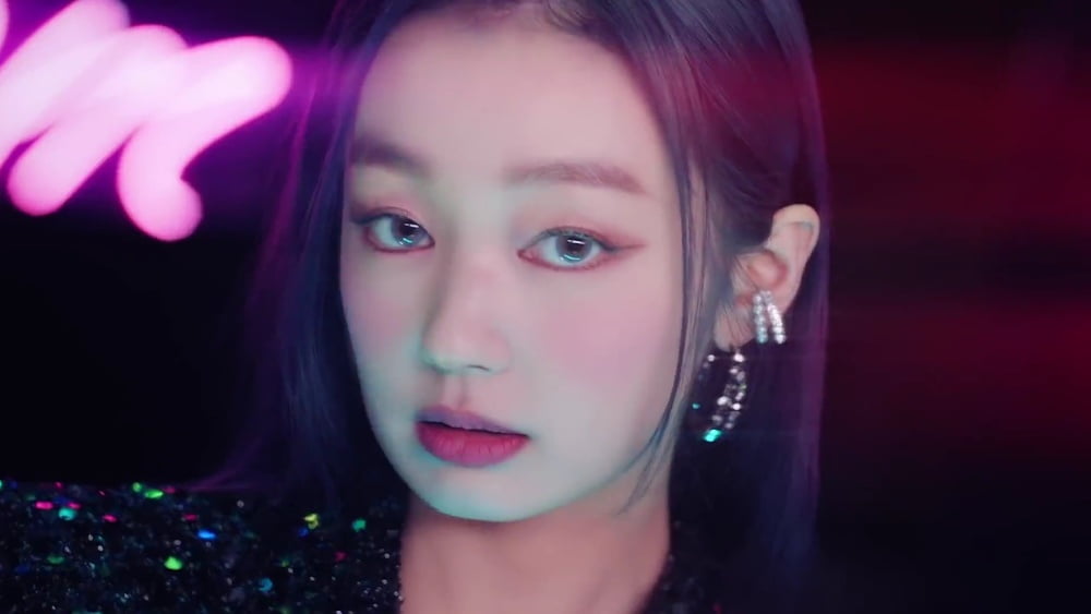 K-Pop Facial Screencaps #81706839