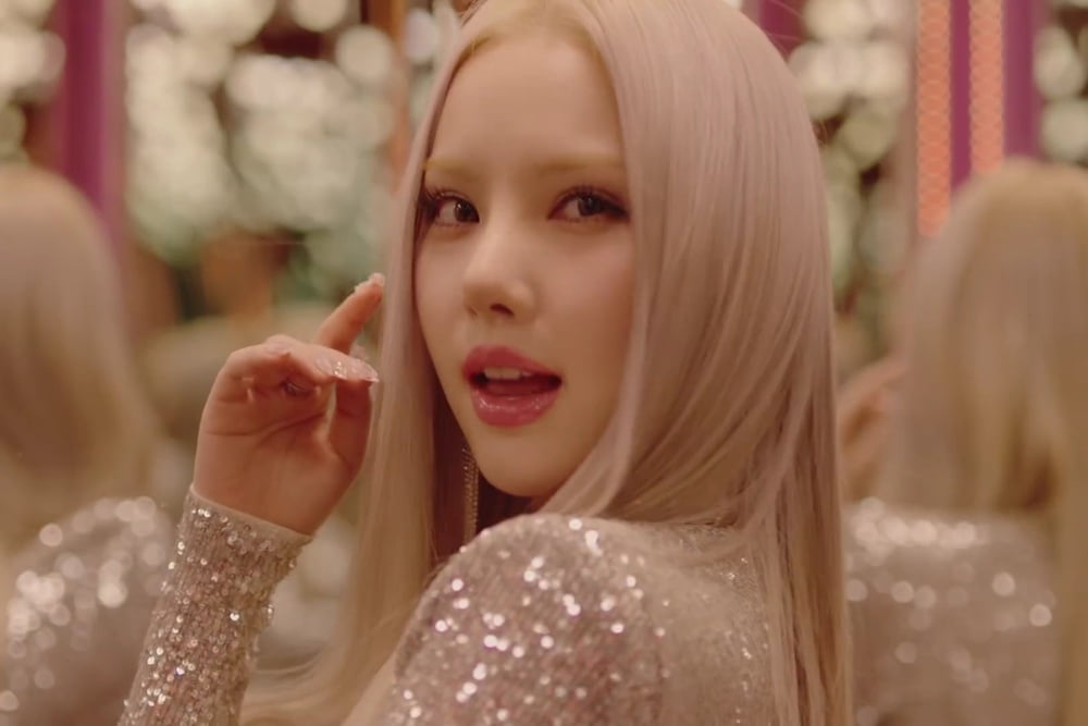 K-Pop Facial Screencaps #81706885