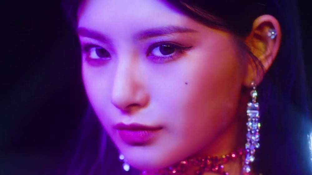 K-Pop Facial Screencaps #81706889