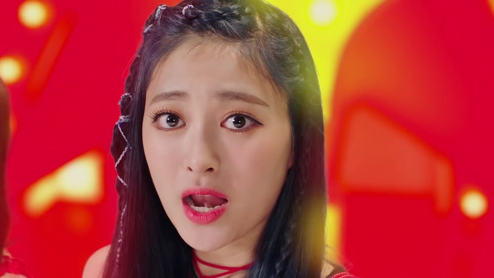 K-Pop Facial Screencaps #81706922