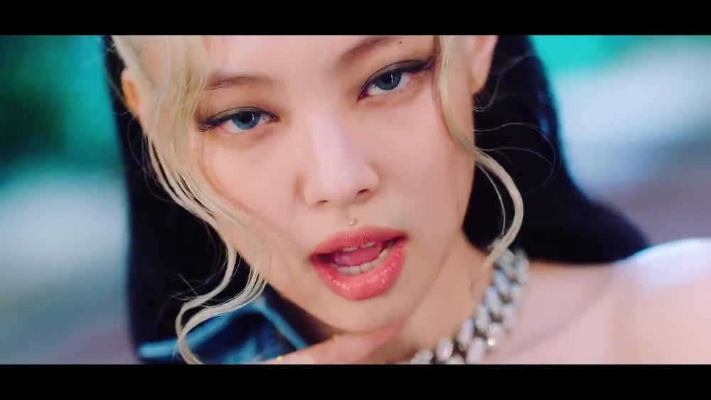 K-Pop Facial Screencaps #81706981