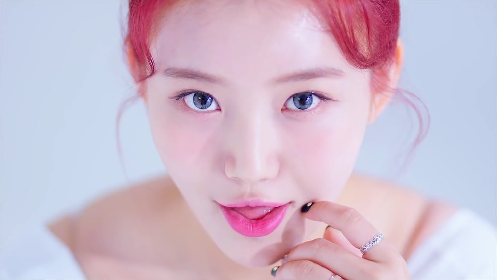 K-Pop Facial Screencaps #81706999