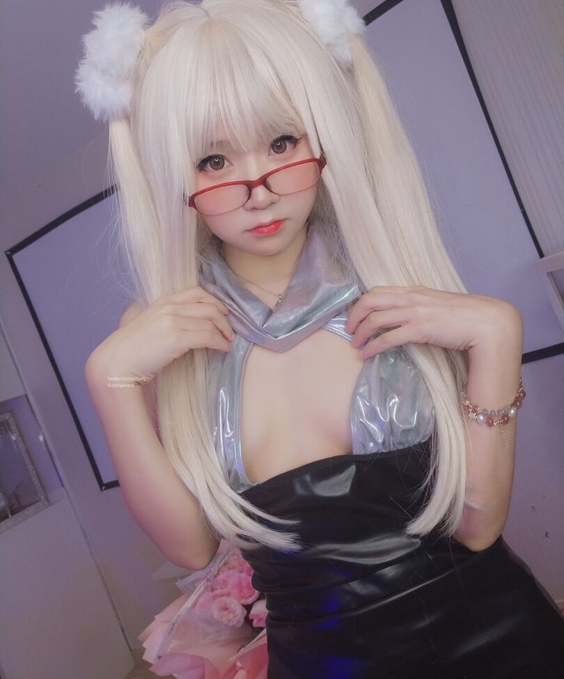 YaoYaoQwQ nackt #109132288